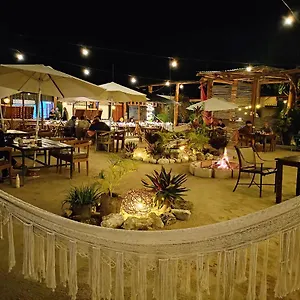 Hostel The All Inclusive - Food, Drinks And Transportation To The Beach And Cenotes, Tulum